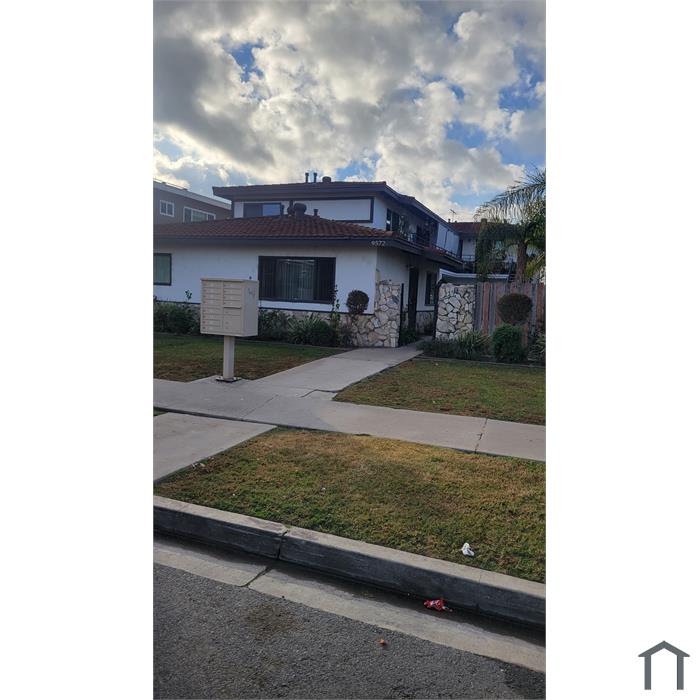 9572 Maureen Dr