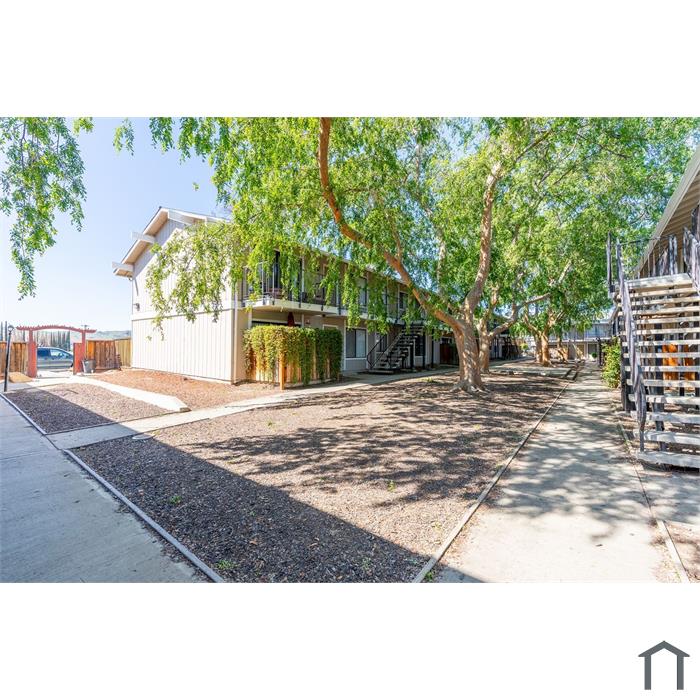 Elm Tree Estates Apartments 
