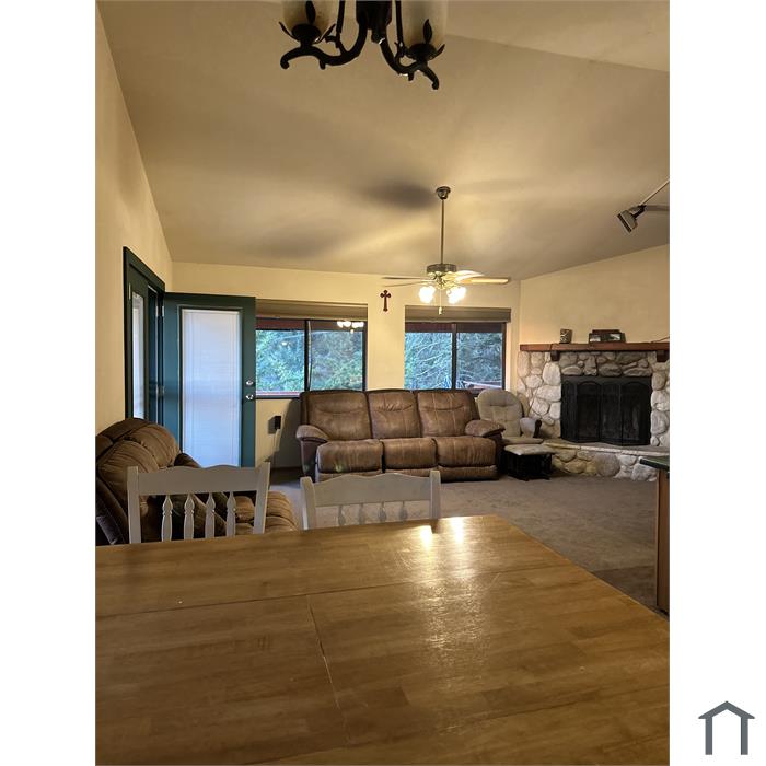 1709 Linden Dr 