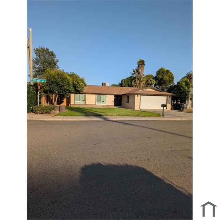 1937 S Bollinger St