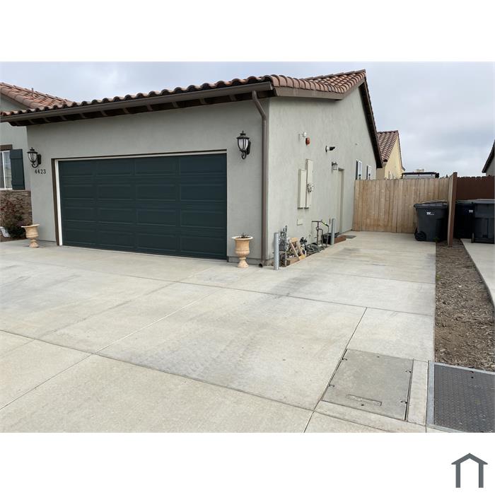 4423 Ladera Dr