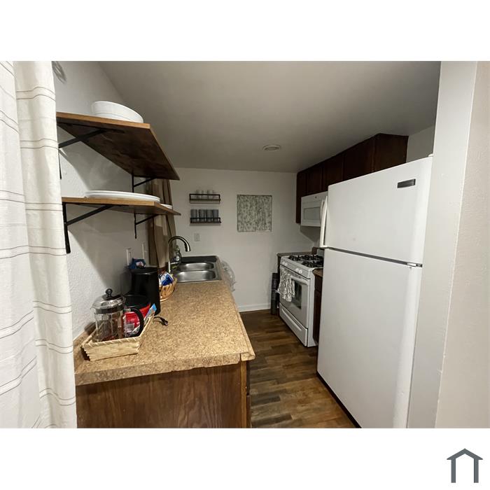 711 W Ocean Ave