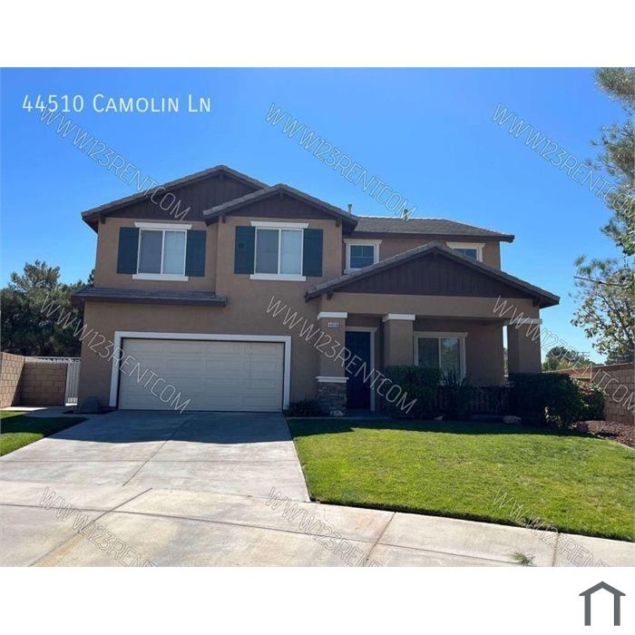 4BD/ 3BTH 2 STORY HOME IN WEST LANCASTER