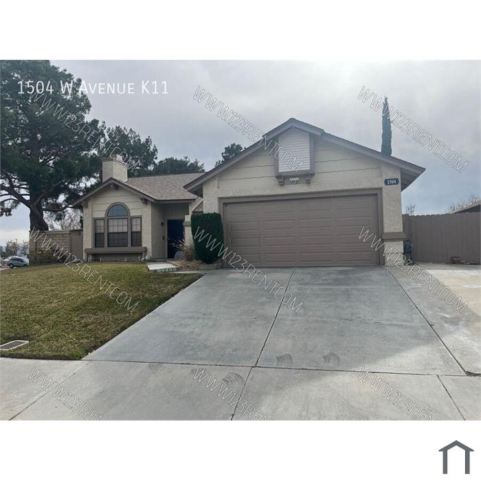 3BD/ 2BTH SINGLE STORY HOME WEST LANCASTER