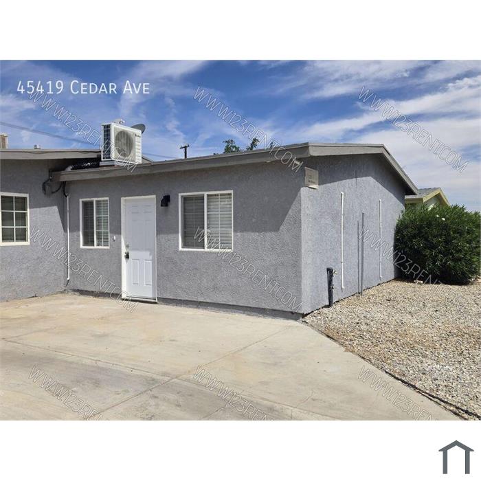 2BD/ 1BTH FIRST FLOOR NEW CONSTRUCTION TRIPLEX