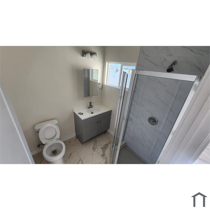 1123 Geraldine Ln