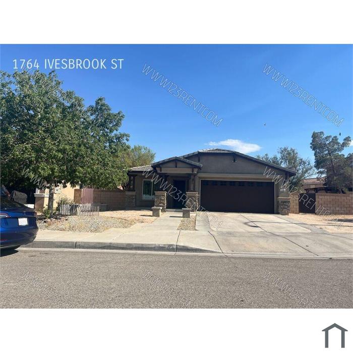 3BD/2BTH ONE STORY SINGLE FAMILY EAST LANCASTER