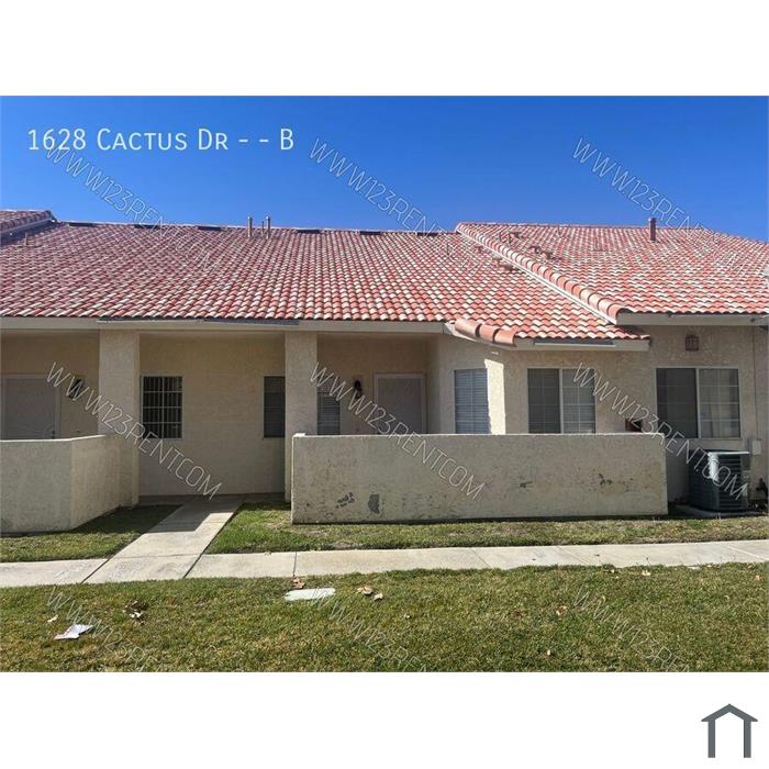 2BD/1.5 BATH EAST LANCASTER TOWNHOUSE