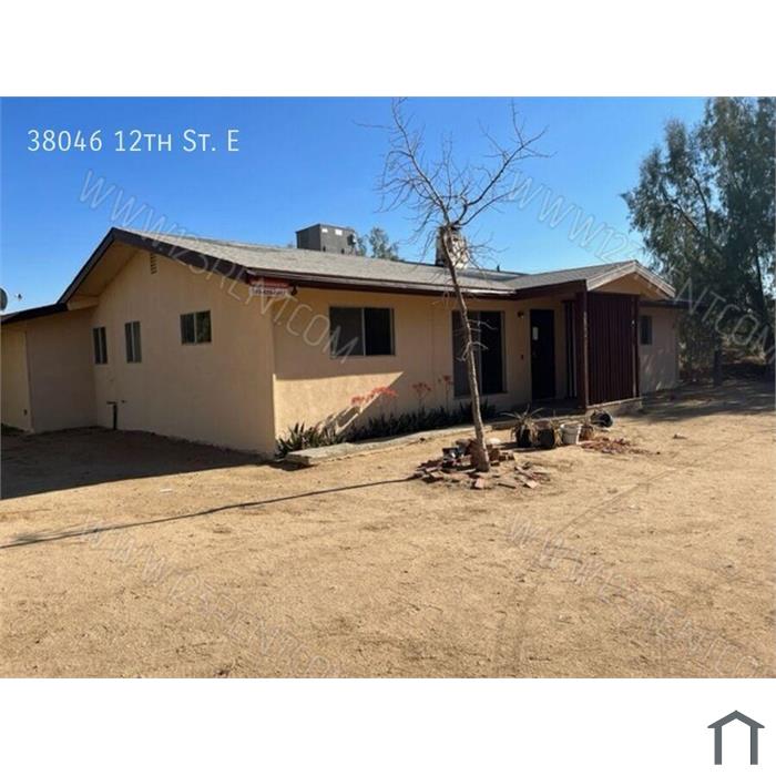 3BD/ 2BTH SINGLE STORY HOME EAST PALMDALE