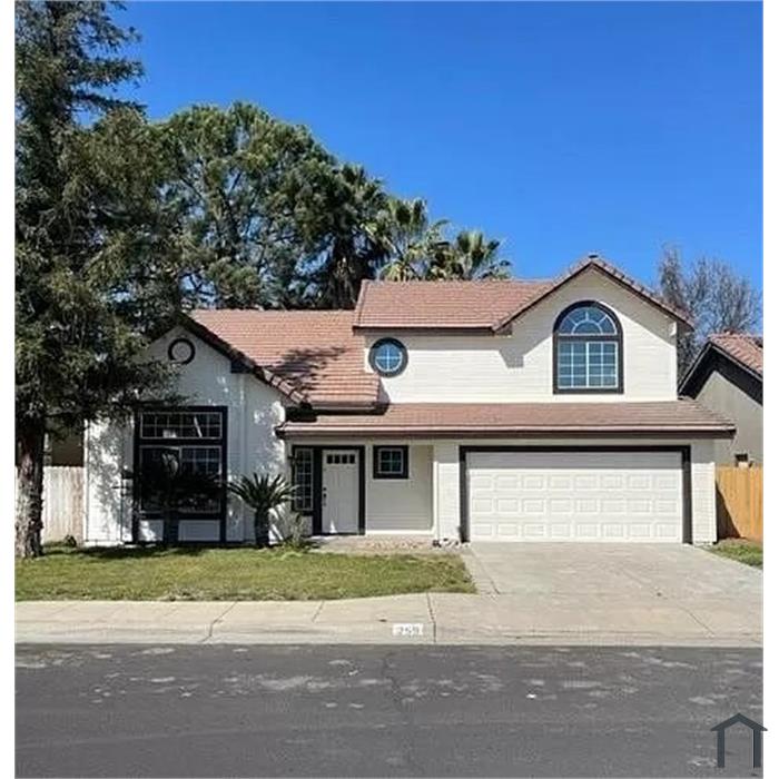 259 W Fallbrook Ave
