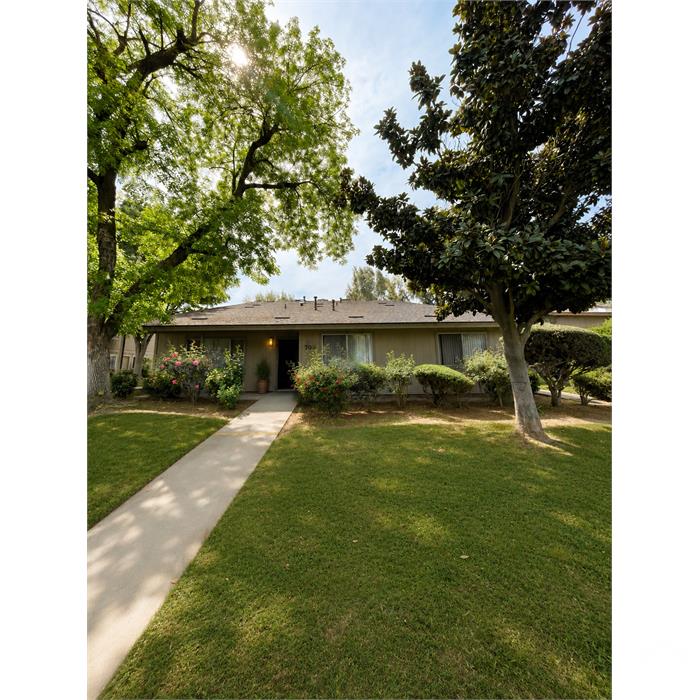 704 Sherwood Way