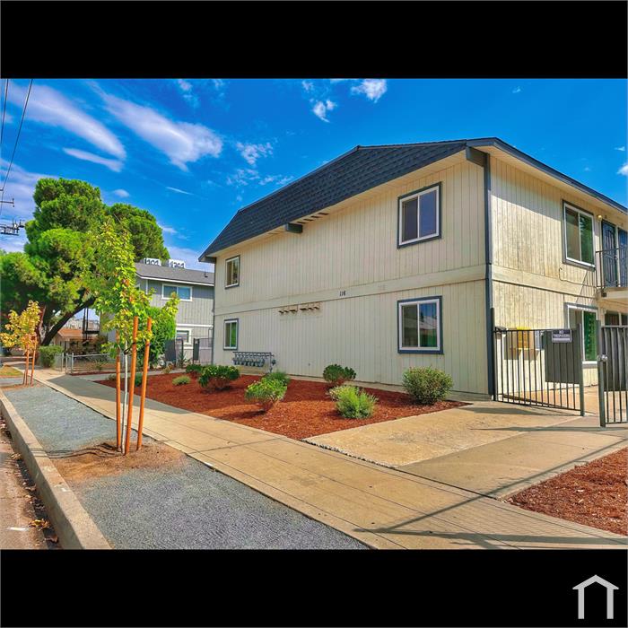 116 N Yosemite Ave