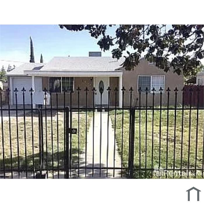 1635 W Fountain Way