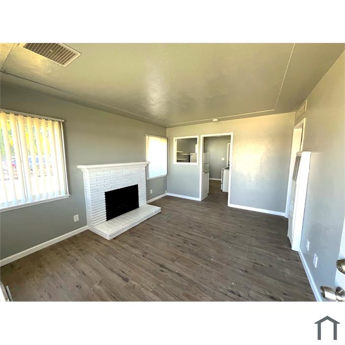 4566 E Sierra Madre Ave
