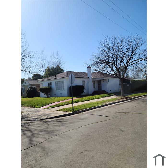 1493 N Harrison Ave