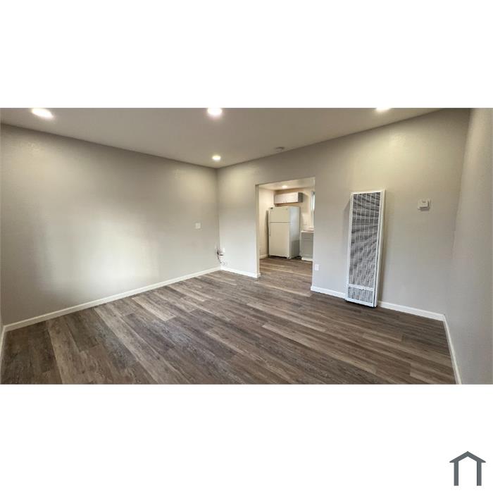 210 E Romie Ln