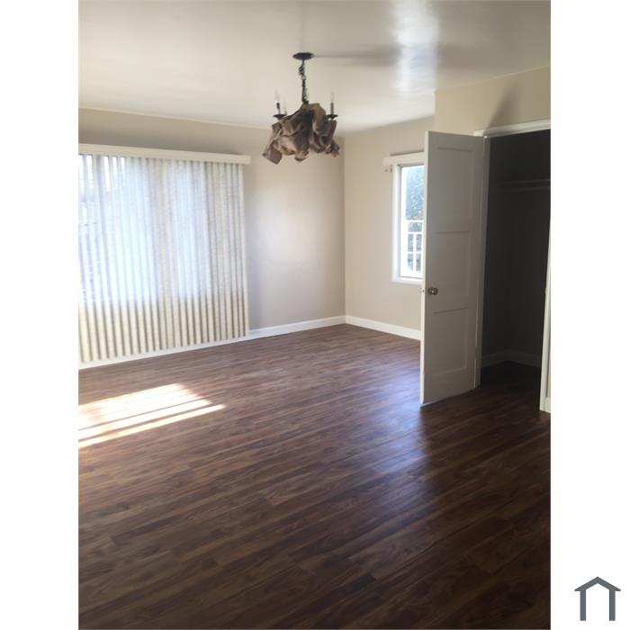 1500 Forest View Ave
