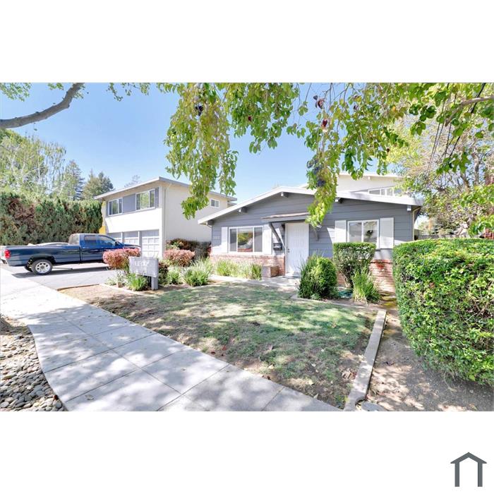 582 Mariposa Ave