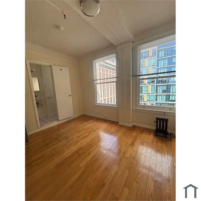 81 9th St