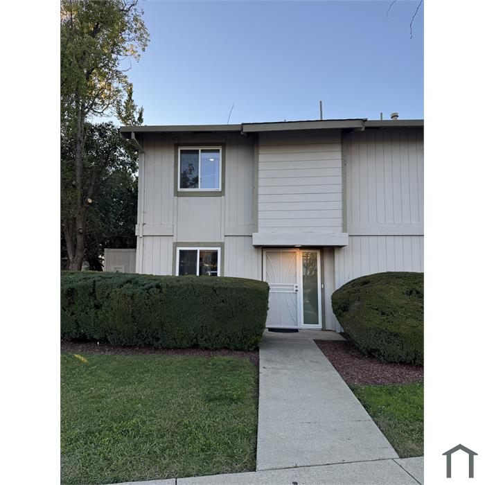 1725 Landana Dr