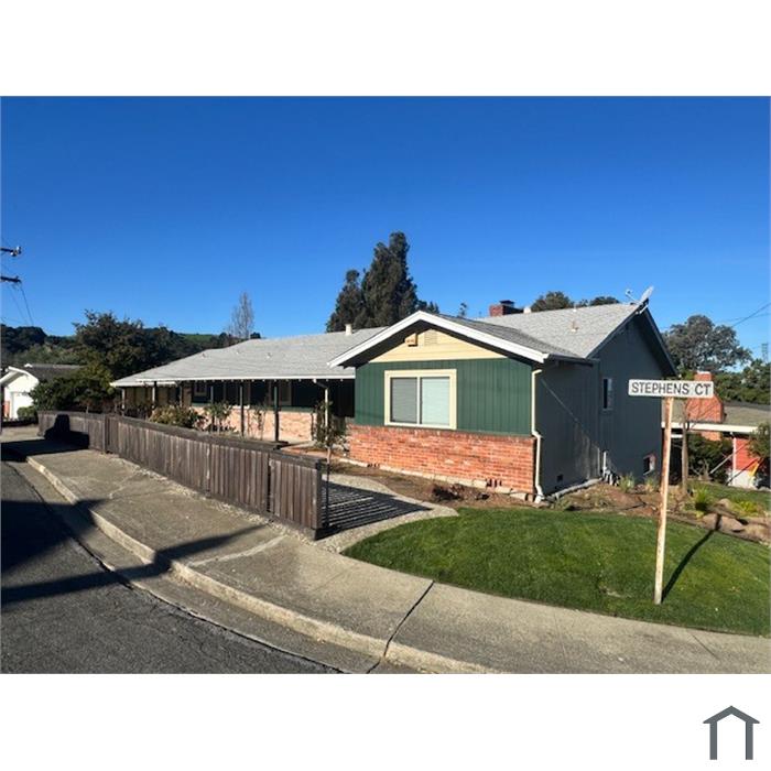 2 Stephens Ct