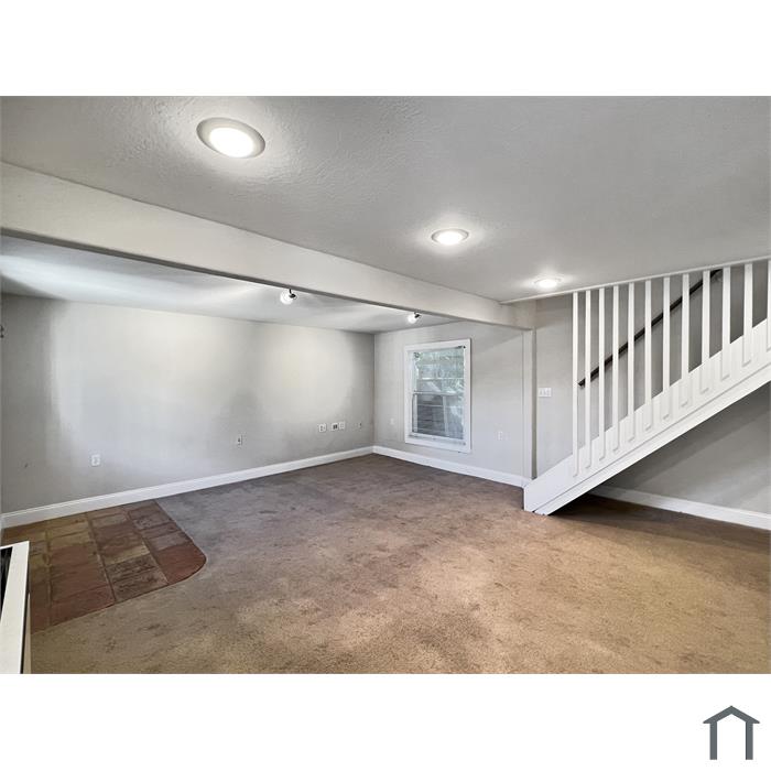 2 Bedroom Single Family House 10829 San Pablo Ave in El Cerrito, CA