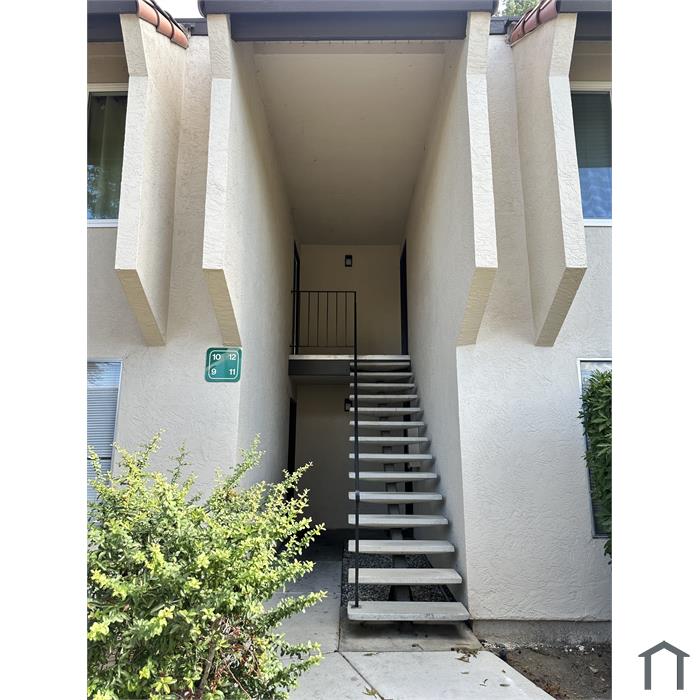 975 Murrieta Blvd