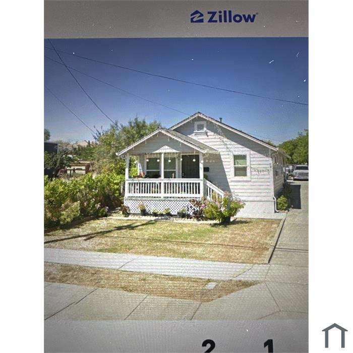 90 Alves Ln