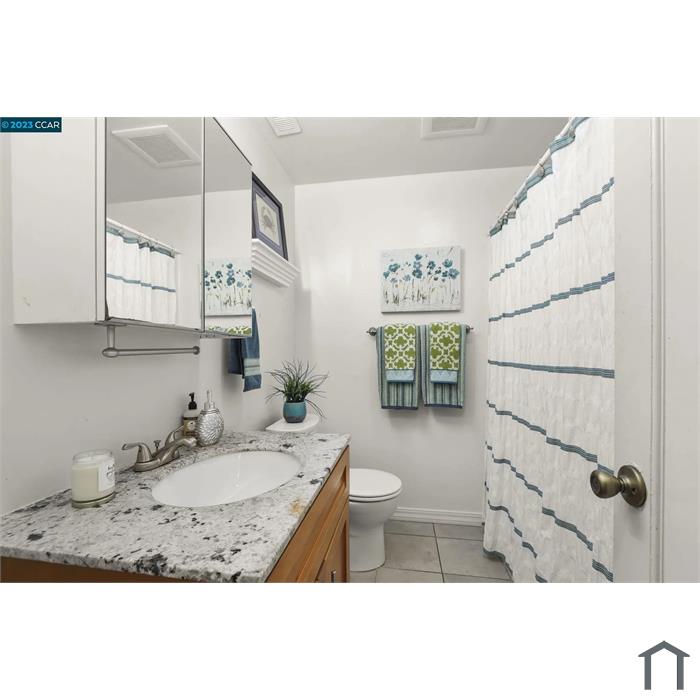 187 Manor Dr