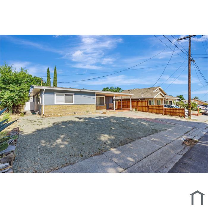 77 Breaker Dr