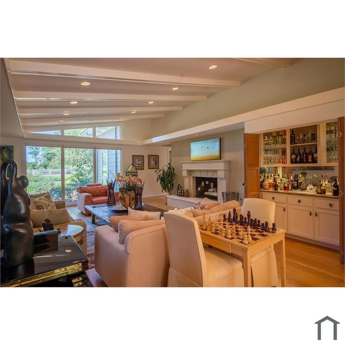 1765 Zinfandel Ln