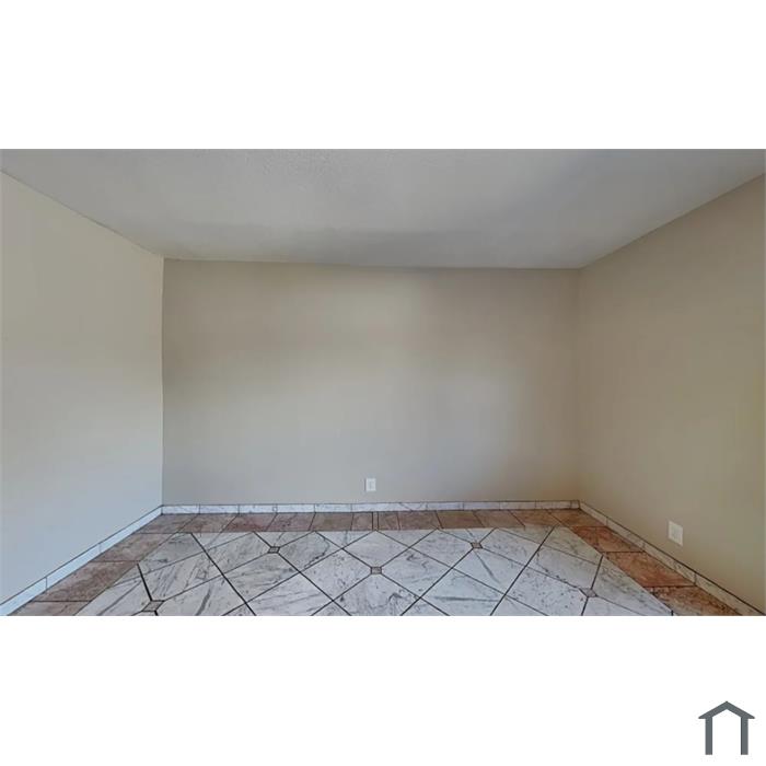 182 Hastings Ave