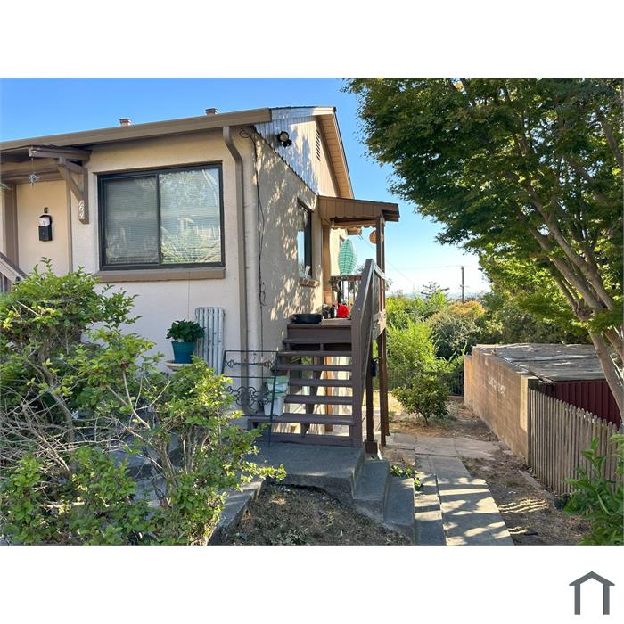 156 W Baxter St
