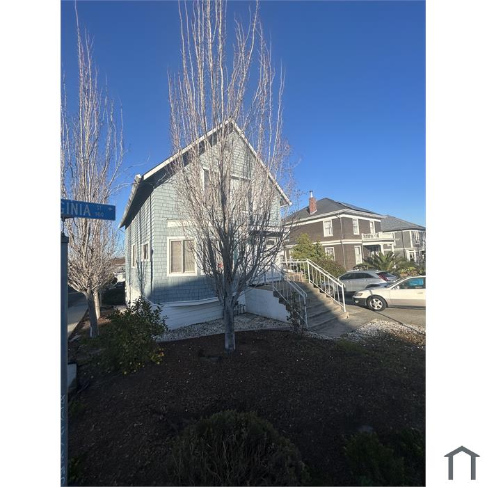 900 Virginia St