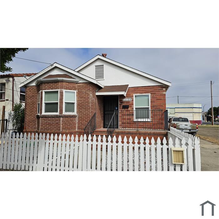 1448 Rice St