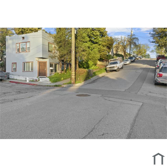 4500 San Carlos Ave