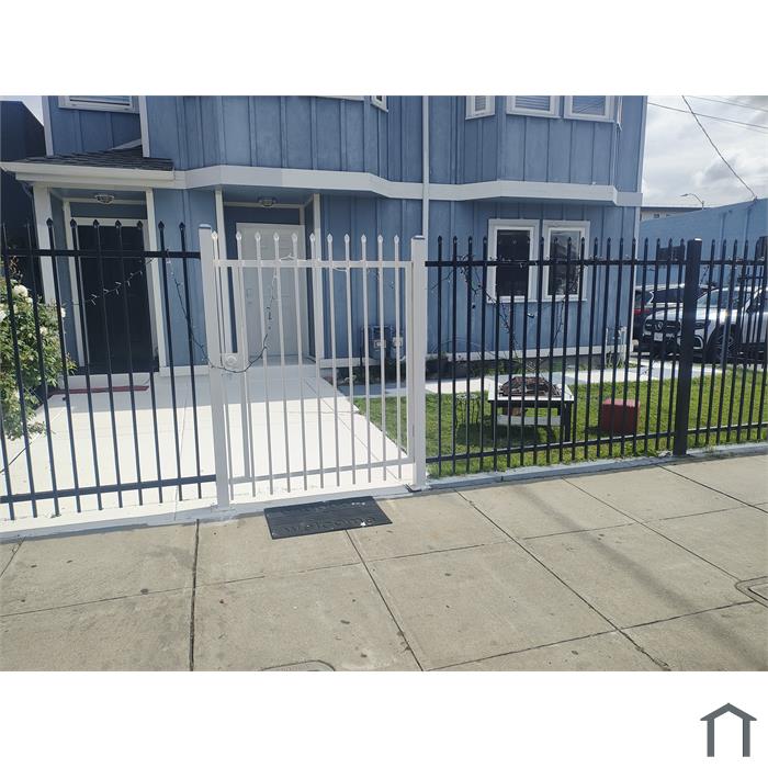3532 San Leandro St