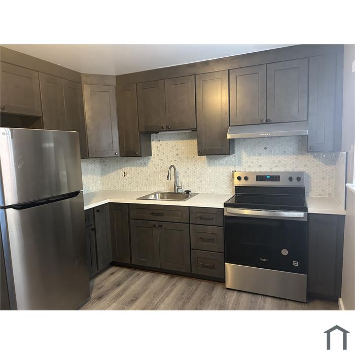 Midvale Manor
