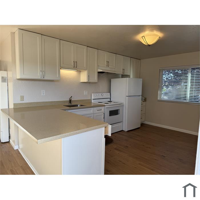 10588 Topanga Dr