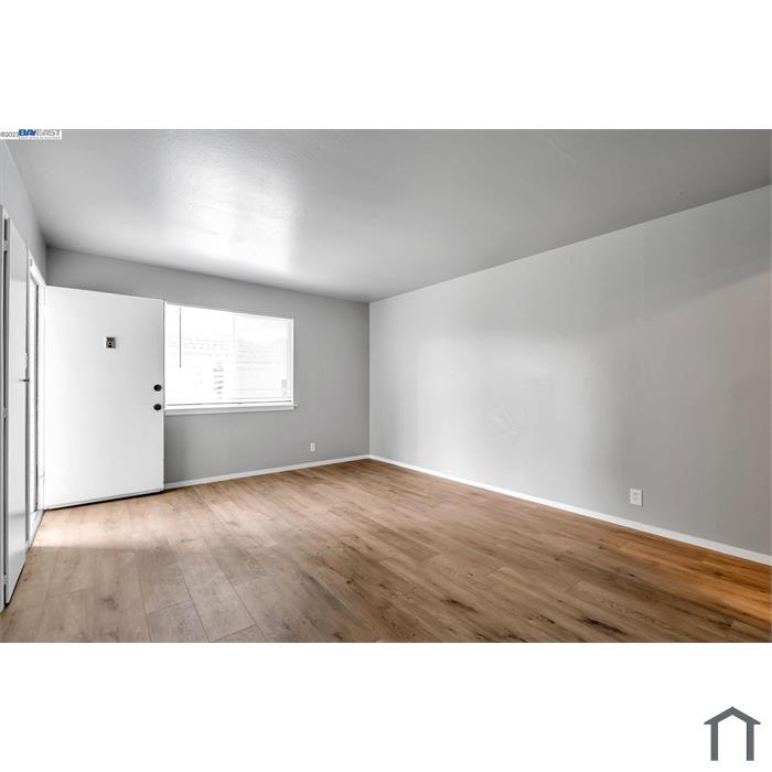 1373 102nd Ave