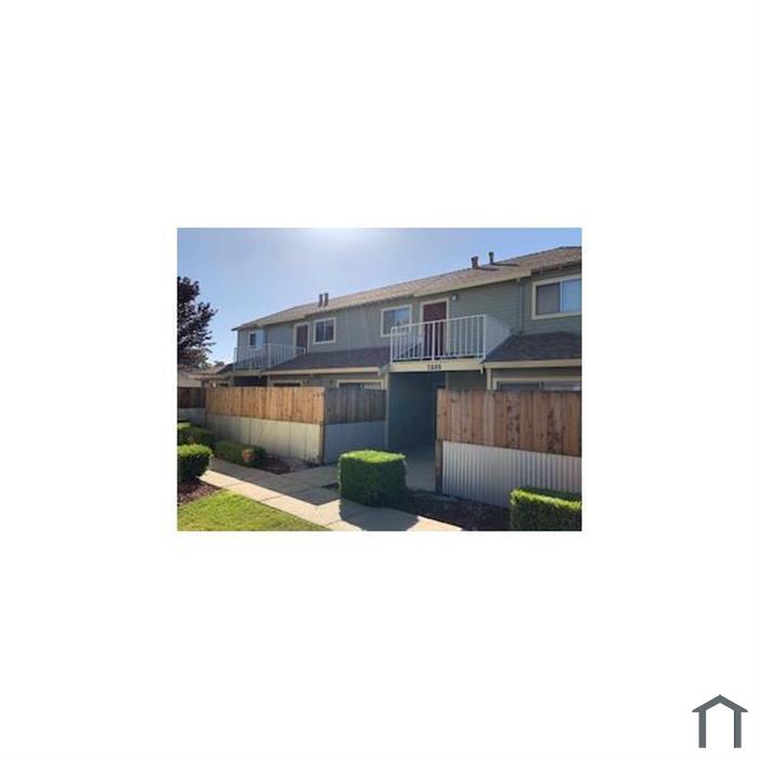 7226 Fresno St