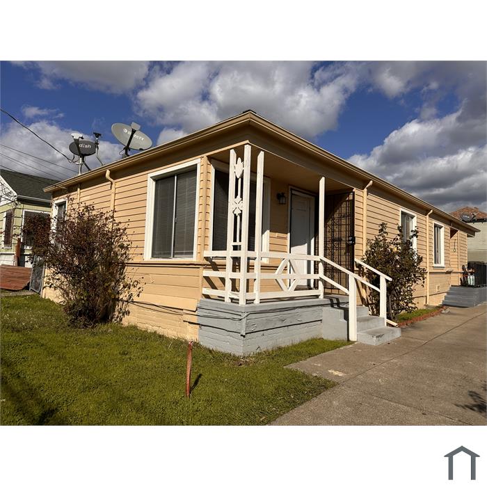 7108 Fresno St