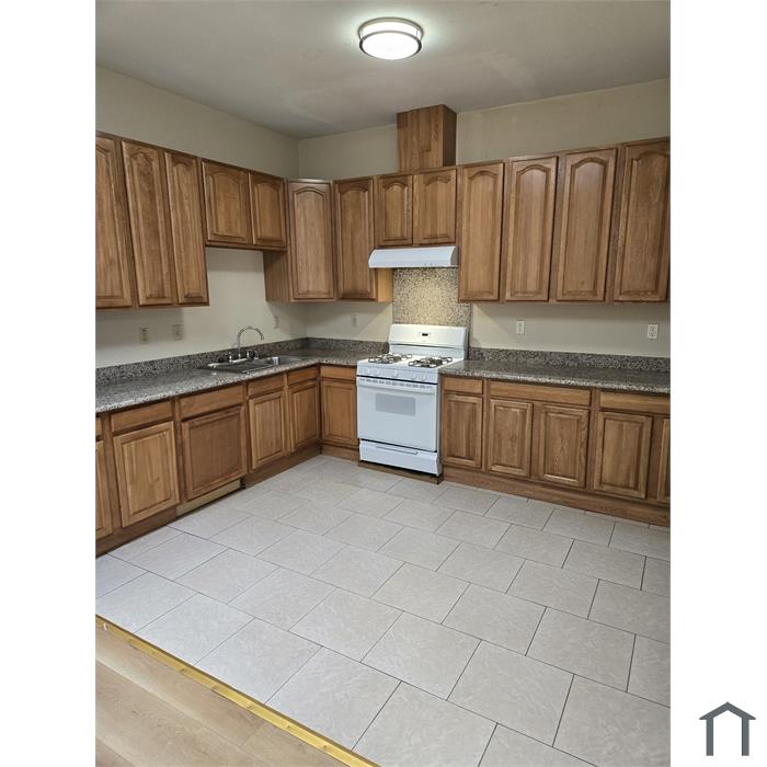 1608 International Blvd