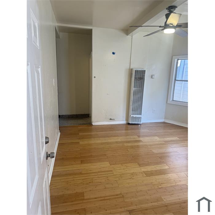 826 Mead Ave