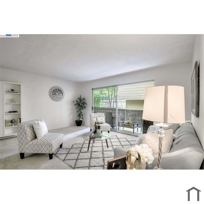 10 Moss Ave