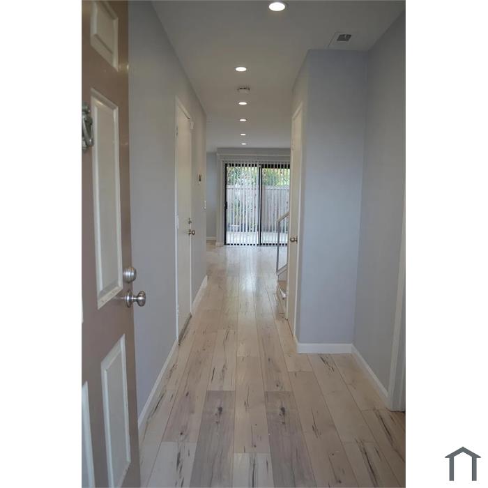 1015 Cedar Ter