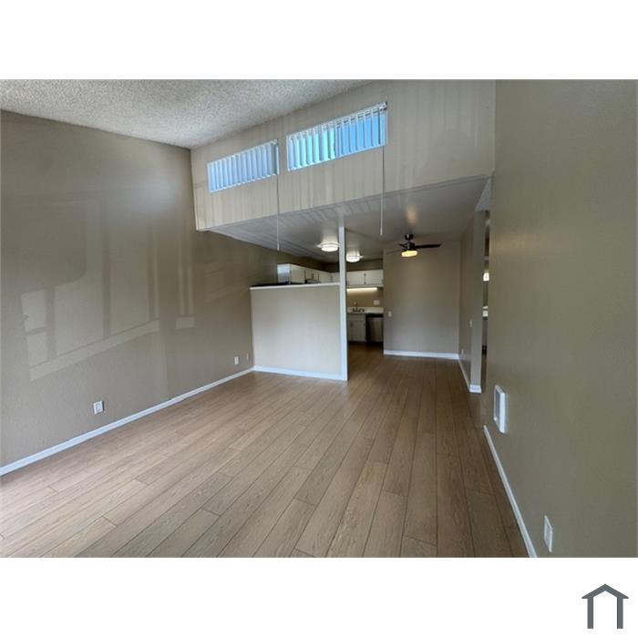 200 Button St