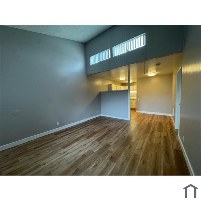 200 Button St