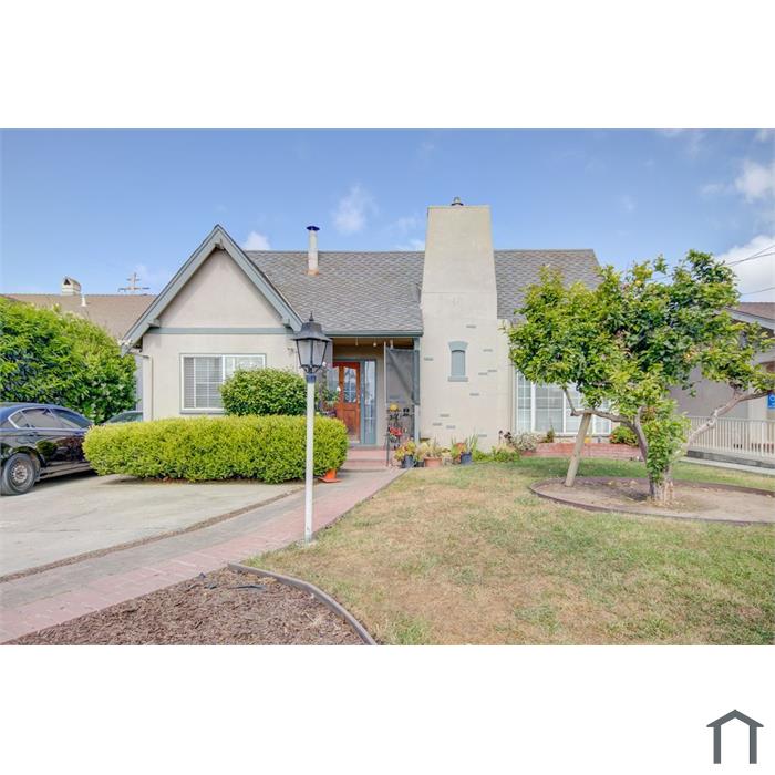 705 E Lake Ave