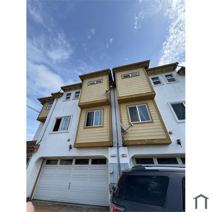 17 Gardner Ave